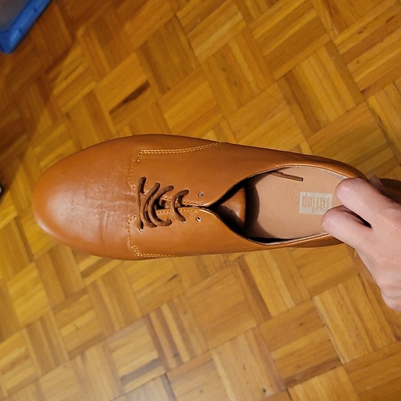 🎉MOVING SALE- EVERYTHING MUST GO BY 8/29!🎉 Fit Flop Adeola Leather Lace-ups - Picture 3 of 4